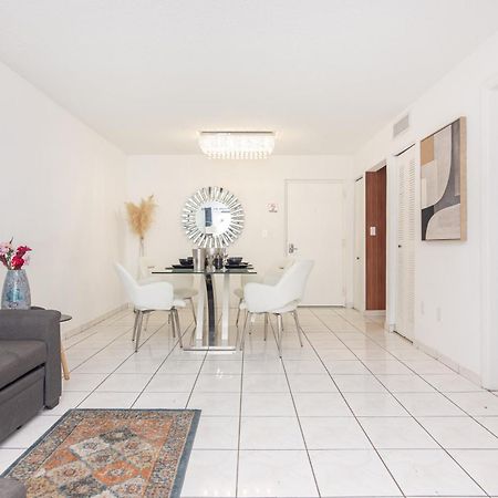 One Bedroom Apartment - With Parking & Balcony - Heart Of Wynwood Miami Exterior foto