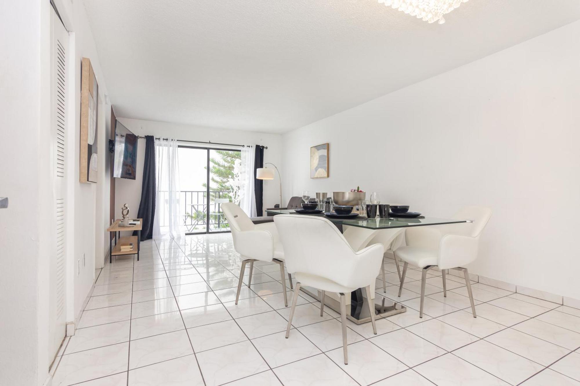 One Bedroom Apartment - With Parking & Balcony - Heart Of Wynwood Miami Exterior foto