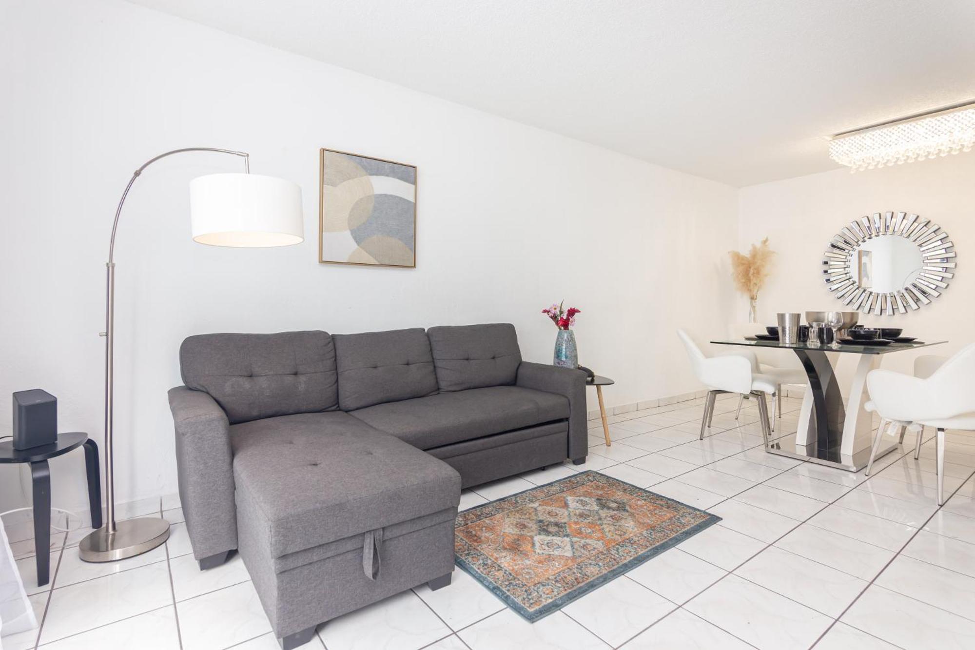 One Bedroom Apartment - With Parking & Balcony - Heart Of Wynwood Miami Exterior foto