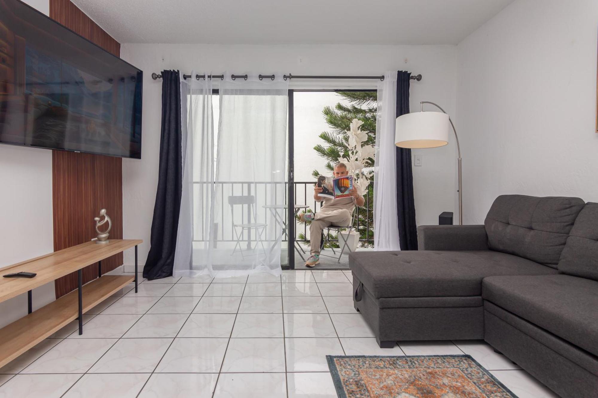 One Bedroom Apartment - With Parking & Balcony - Heart Of Wynwood Miami Exterior foto